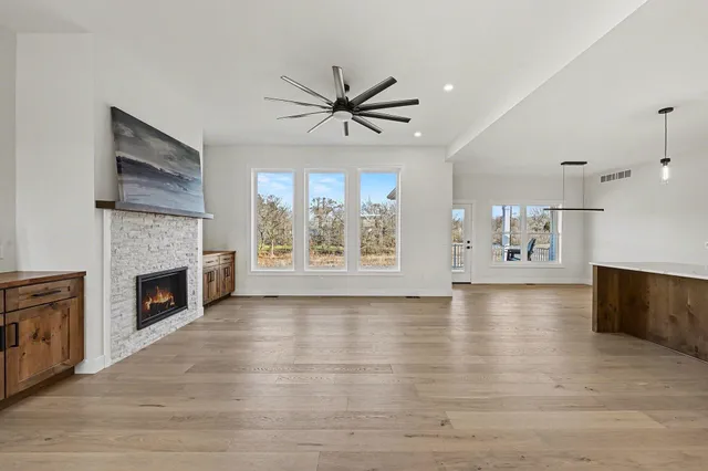 $739,900 | 7960 North Westnedge Avenue, Kalamazoo, MI 49009