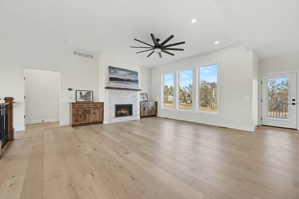 $699,900 | 7960 North Westnedge Avenue, Kalamazoo, MI 49009