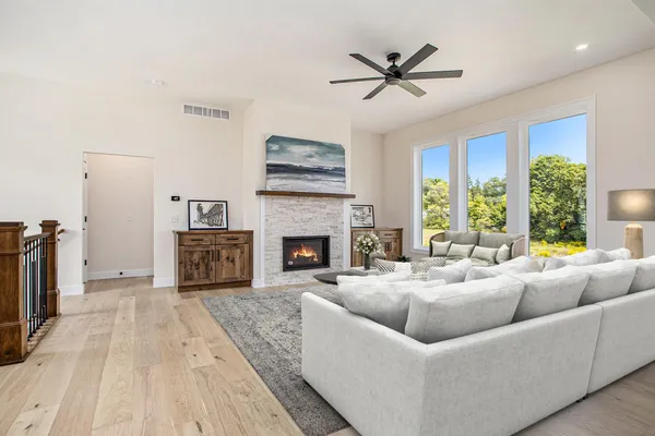 $699,900 | 7960 North Westnedge Avenue, Kalamazoo, MI 49009