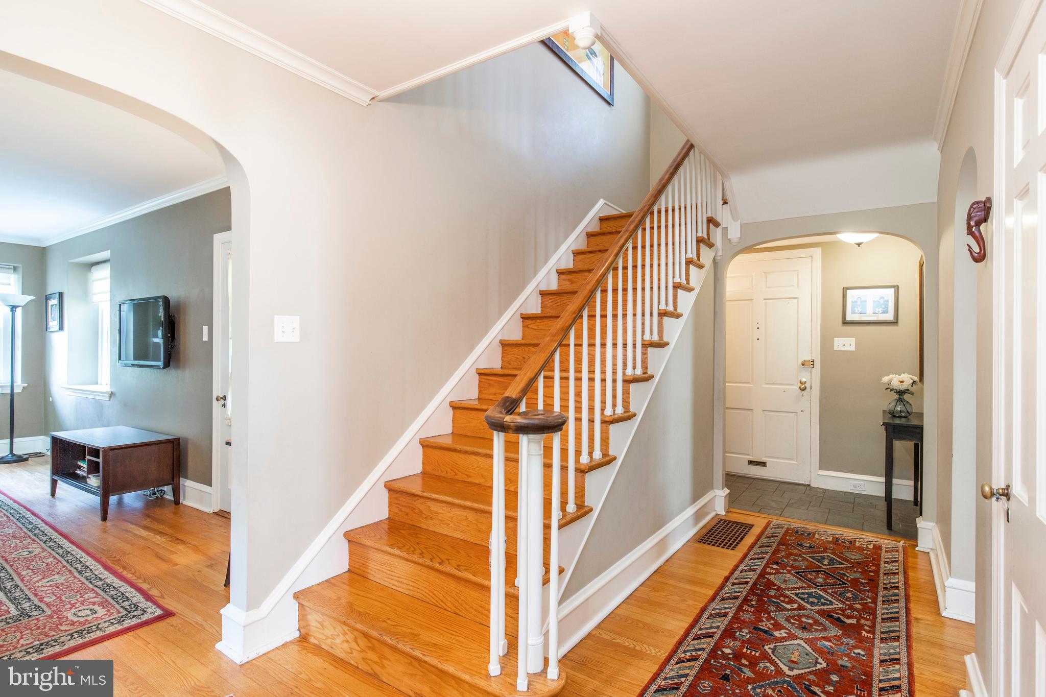 232 Summit Road Springfield, PA 19064 - Photo 6 of 37 Foyer