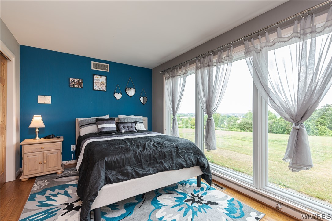 921 Middle Road Henrietta, NY 14543 - Photo 18 of 47