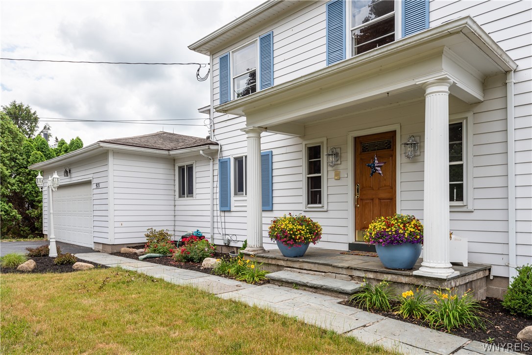 921 Middle Road Henrietta, NY 14543 - Photo 2 of 47