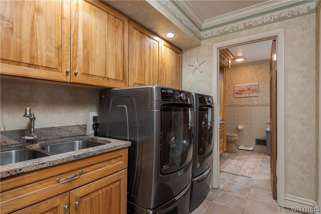 921 Middle Road Henrietta, NY 14543 - Photo 31 of 47