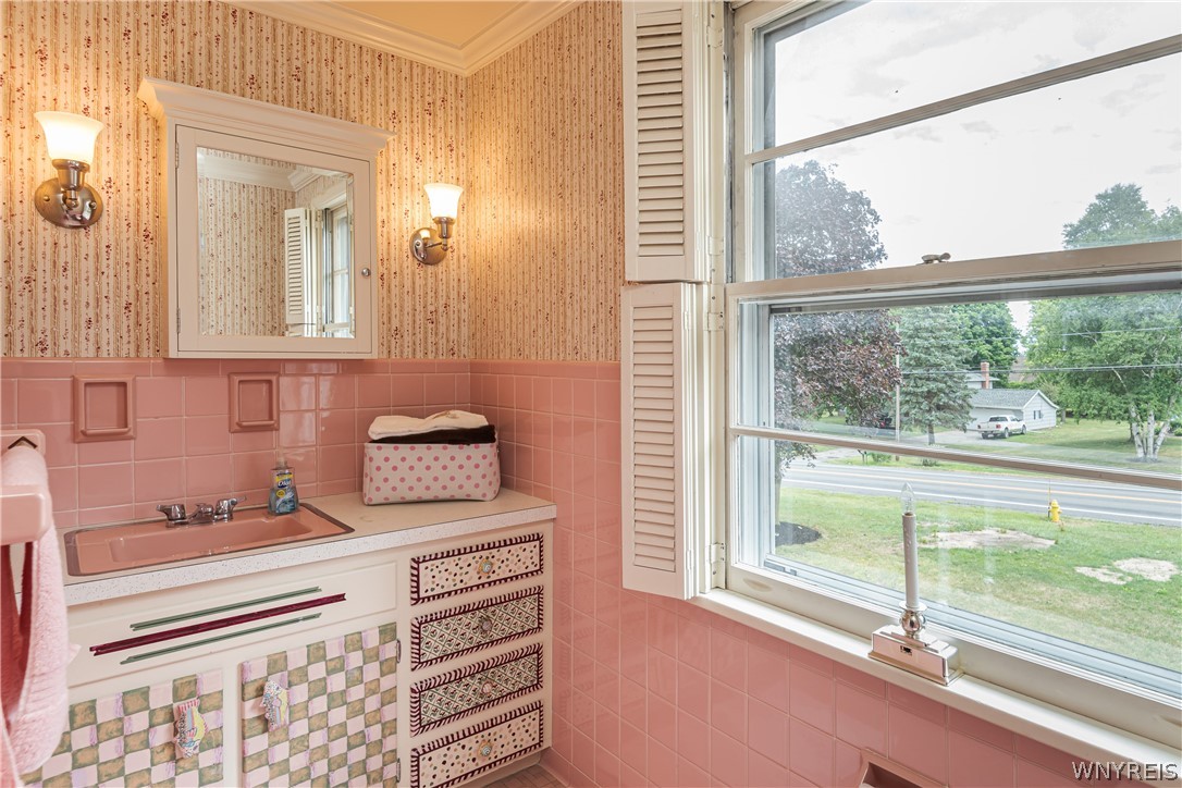 921 Middle Road Henrietta, NY 14543 - Photo 43 of 47