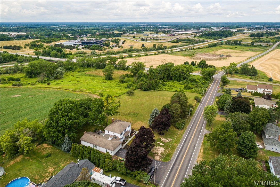 921 Middle Road Henrietta, NY 14543 - Photo 8 of 47