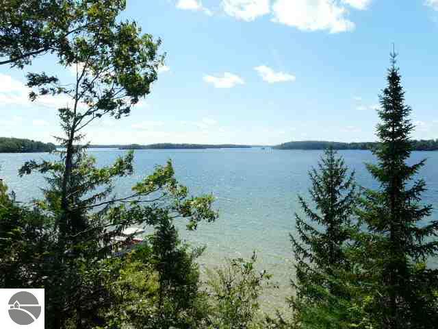 9199 North Long Lake Road Traverse City, MI 49685 - Photo 2 of 15 1719620-1.JPG