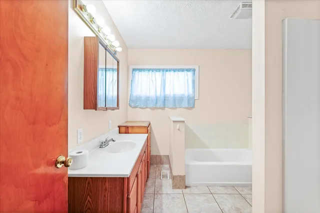 $132,000 | 130 Walnut Street, Gibson City, IL 60936