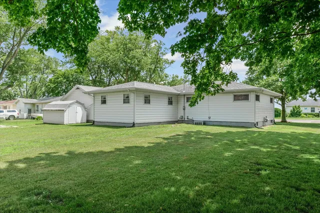 $132,000 | 130 Walnut Street, Gibson City, IL 60936