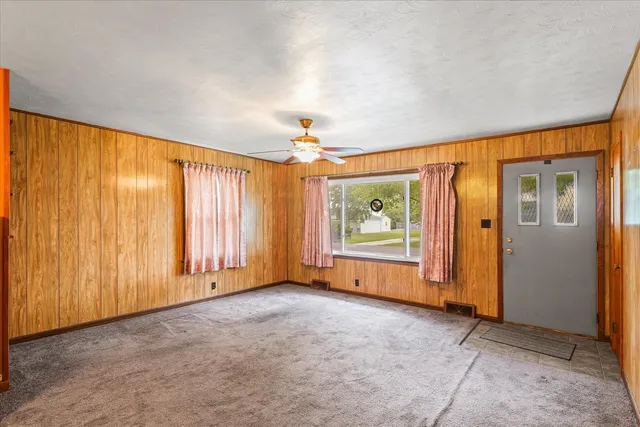 $132,000 | 130 Walnut Street, Gibson City, IL 60936