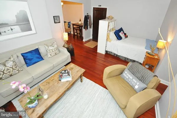 $1,800 | 906 South Washington Street, Unit 108, Alexandria, VA 22314