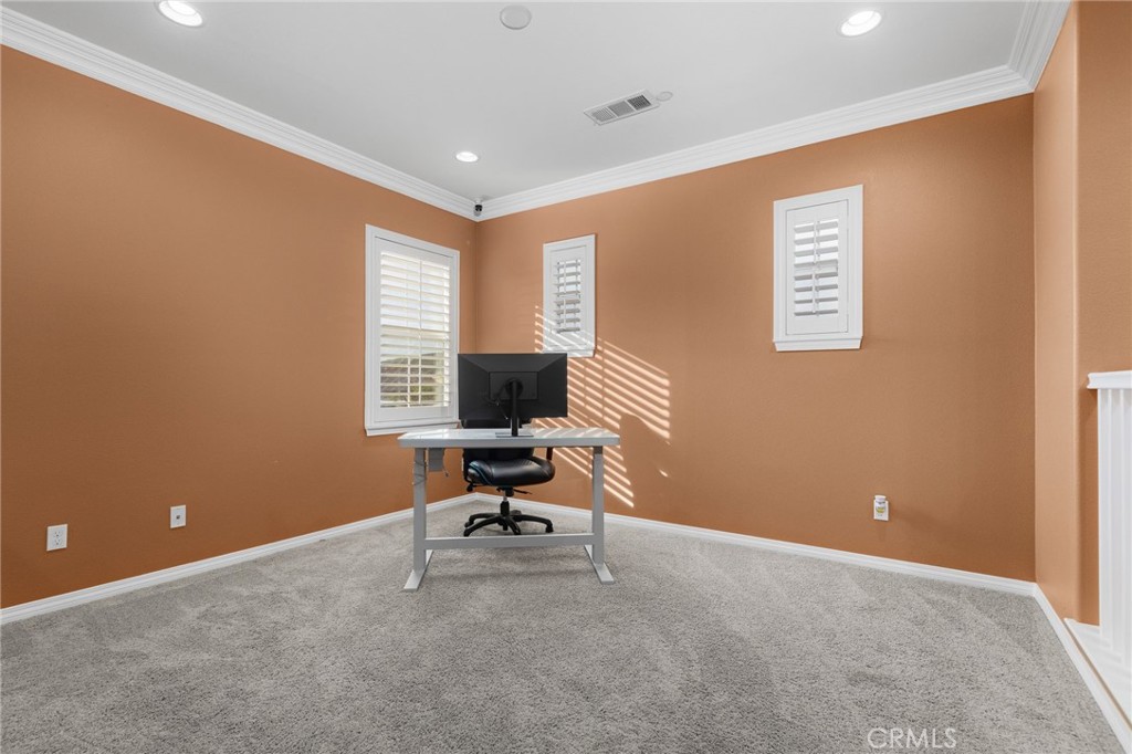31639 Country View Road Temecula, CA 92591 - Photo 21 of 75 a workspace with a window