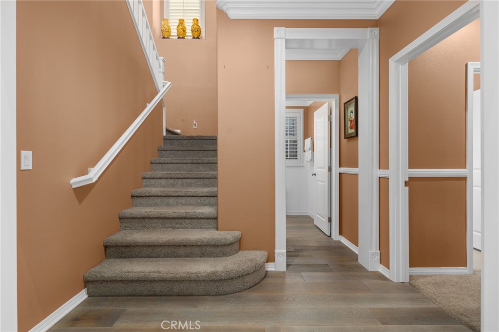 31639 Country View Road Temecula, CA 92591 - Photo 7 of 75 a view of entryway and hall with wooden floor