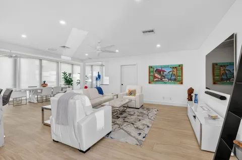 $469,000 | 19355 Sabal Lake Drive, Unit 5031, Boca Raton, FL 33434