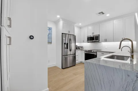 $469,000 | 19355 Sabal Lake Drive, Unit 5031, Boca Raton, FL 33434