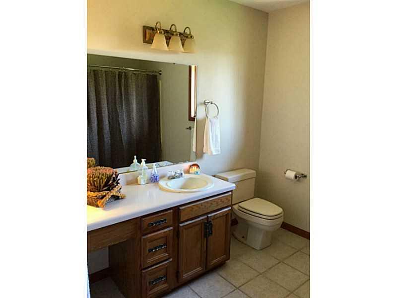 1056 Chapel Road Monaca, PA 15061 - Photo 16 of 23 Full Bath.