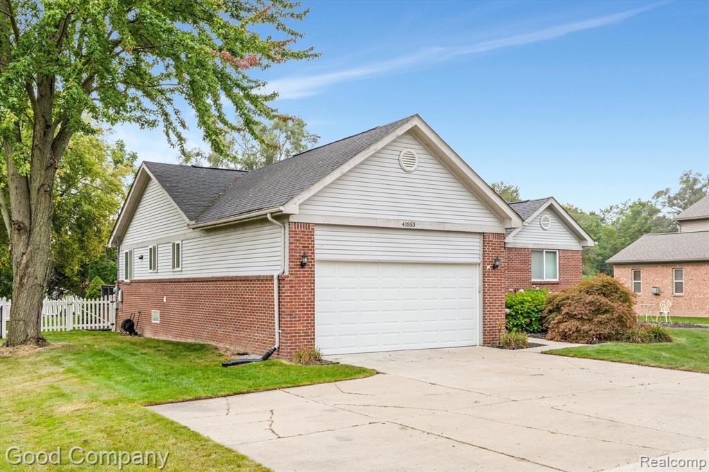 41553 Cherry Hill Road Canton, MI 48188 - Photo 3 of 38
