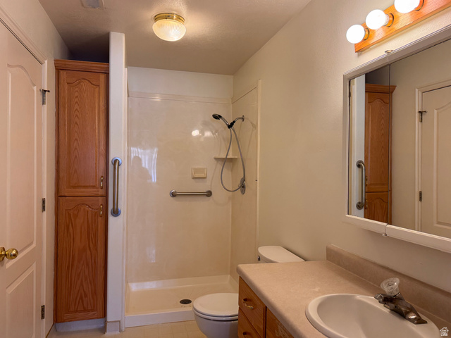 461 Topaz Boulevard, Unit 6 Delta, UT 84624 - Photo 16 of 45 Primary Bathroom