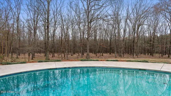 $899,000 | 2205 East 3rd Street, Forest, MS 39074