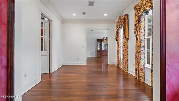 $899,000 | 2205 East 3rd Street, Forest, MS 39074