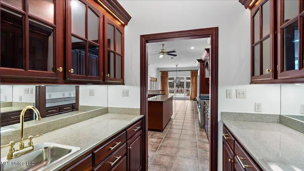 $899,000 | 2205 East 3rd Street, Forest, MS 39074