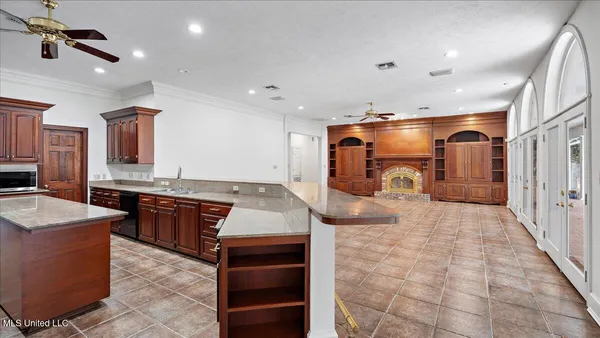 $899,000 | 2205 East 3rd Street, Forest, MS 39074