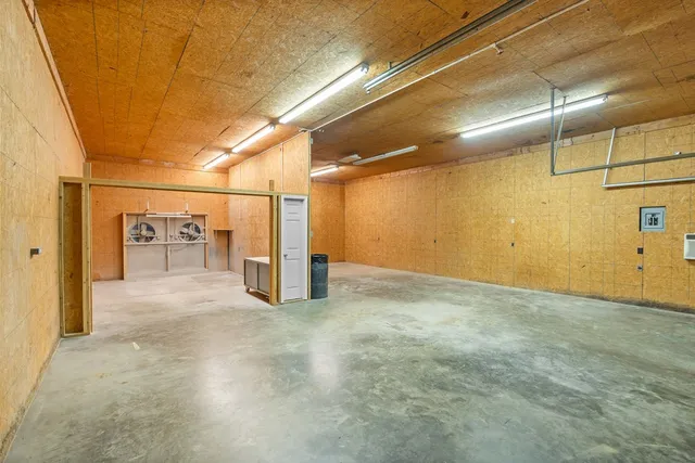 a view of a house with a big yard