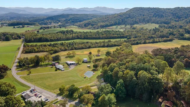 $319,000 | 1045 Old Highway 64 West, Hayesville, NC 28904