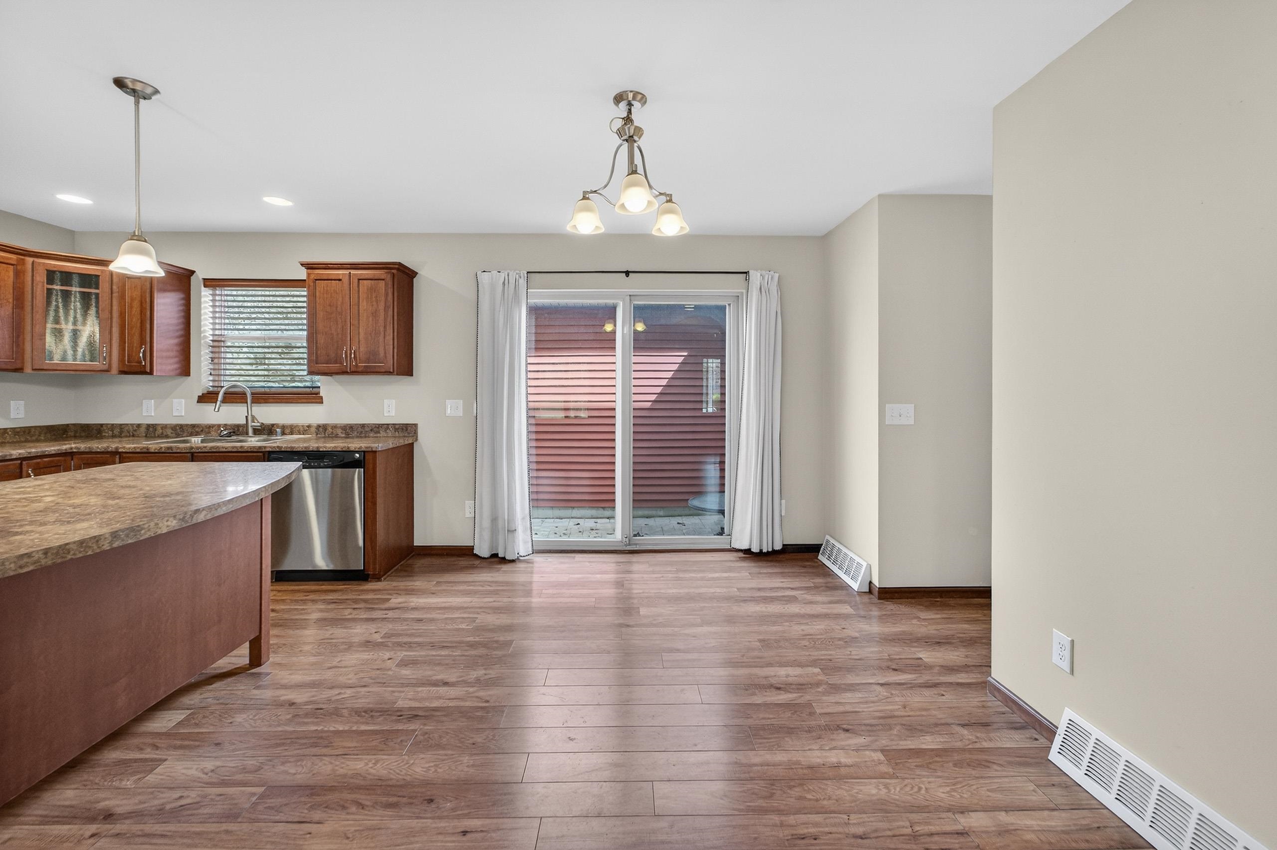 2676 Dungarvan Road Fitchburg, WI 53711 - Photo 8 of 31