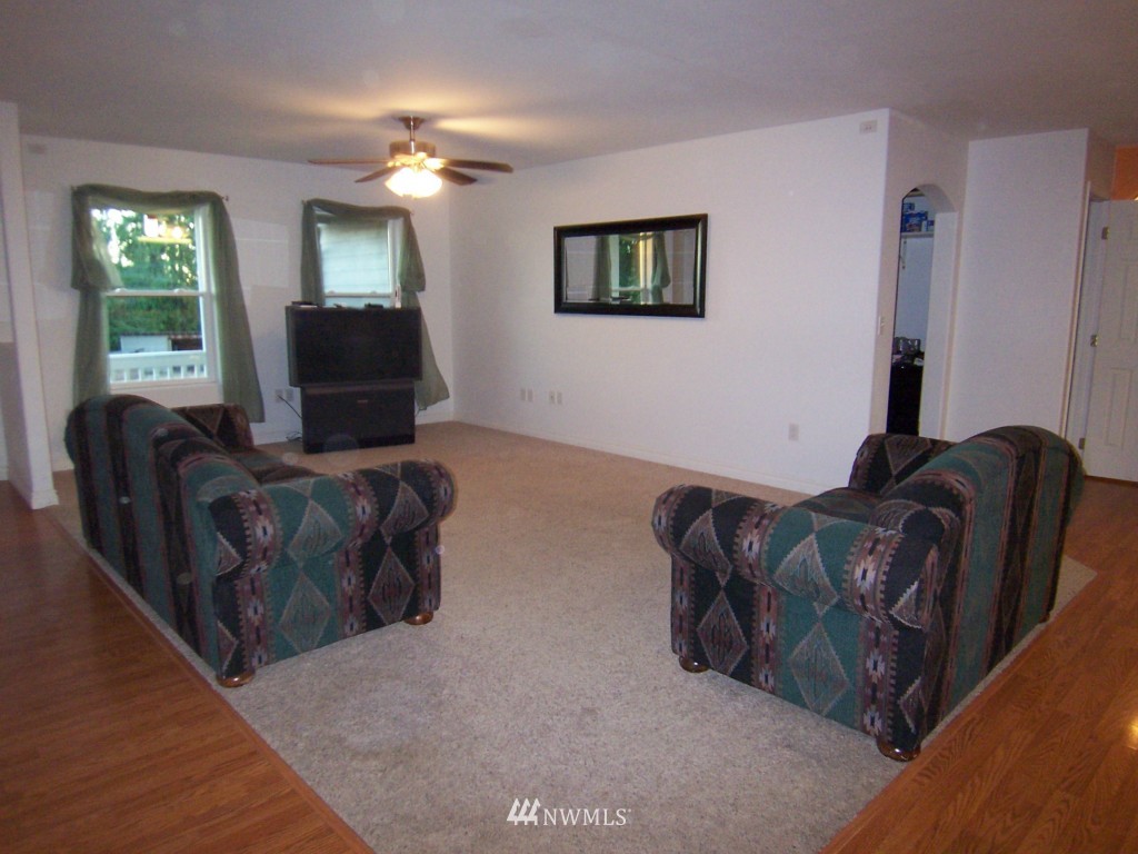 268 South Union Road Elma, WA 98541 - Photo 4 of 25 Gallery Image 4