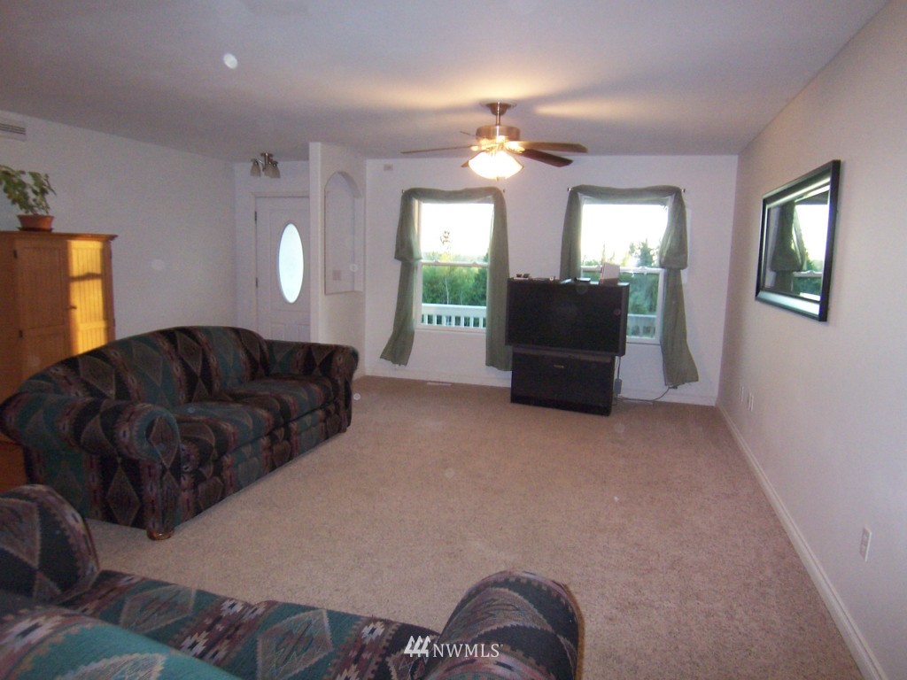 268 South Union Road Elma, WA 98541 - Photo 6 of 25 Gallery Image 6