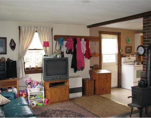 309 Howard Road Searsmont, ME 04973 - Photo 4 of 14 Living Room.