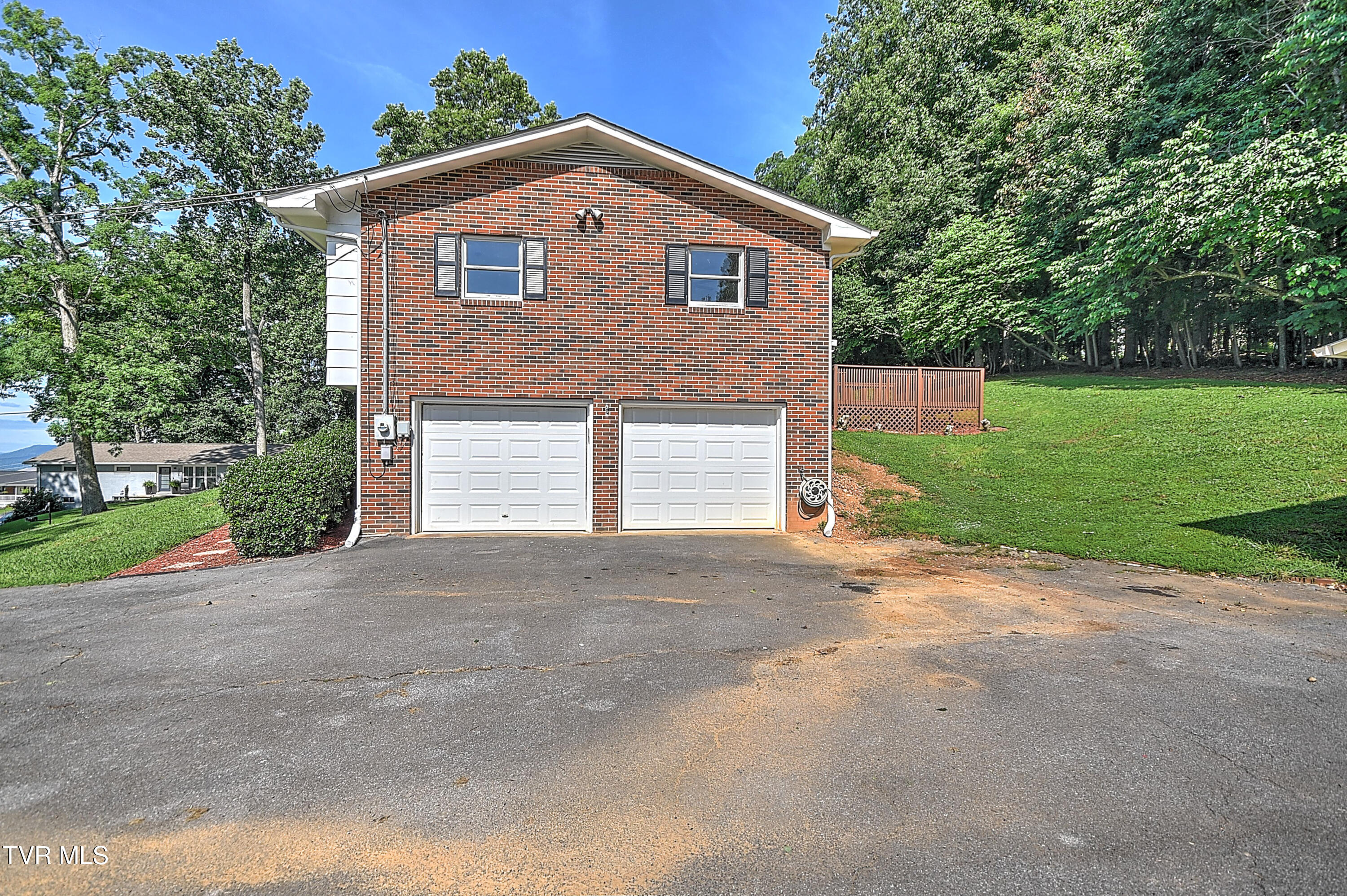 148 Whitehills Road Kingsport, TN 37660 - Photo 38 of 49 148 Whitehill * ES-34