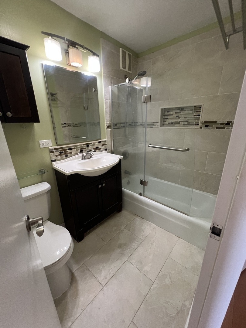 655 West Irving Park Road, Unit 2708 Chicago, IL 60613 - Photo 6 of 14