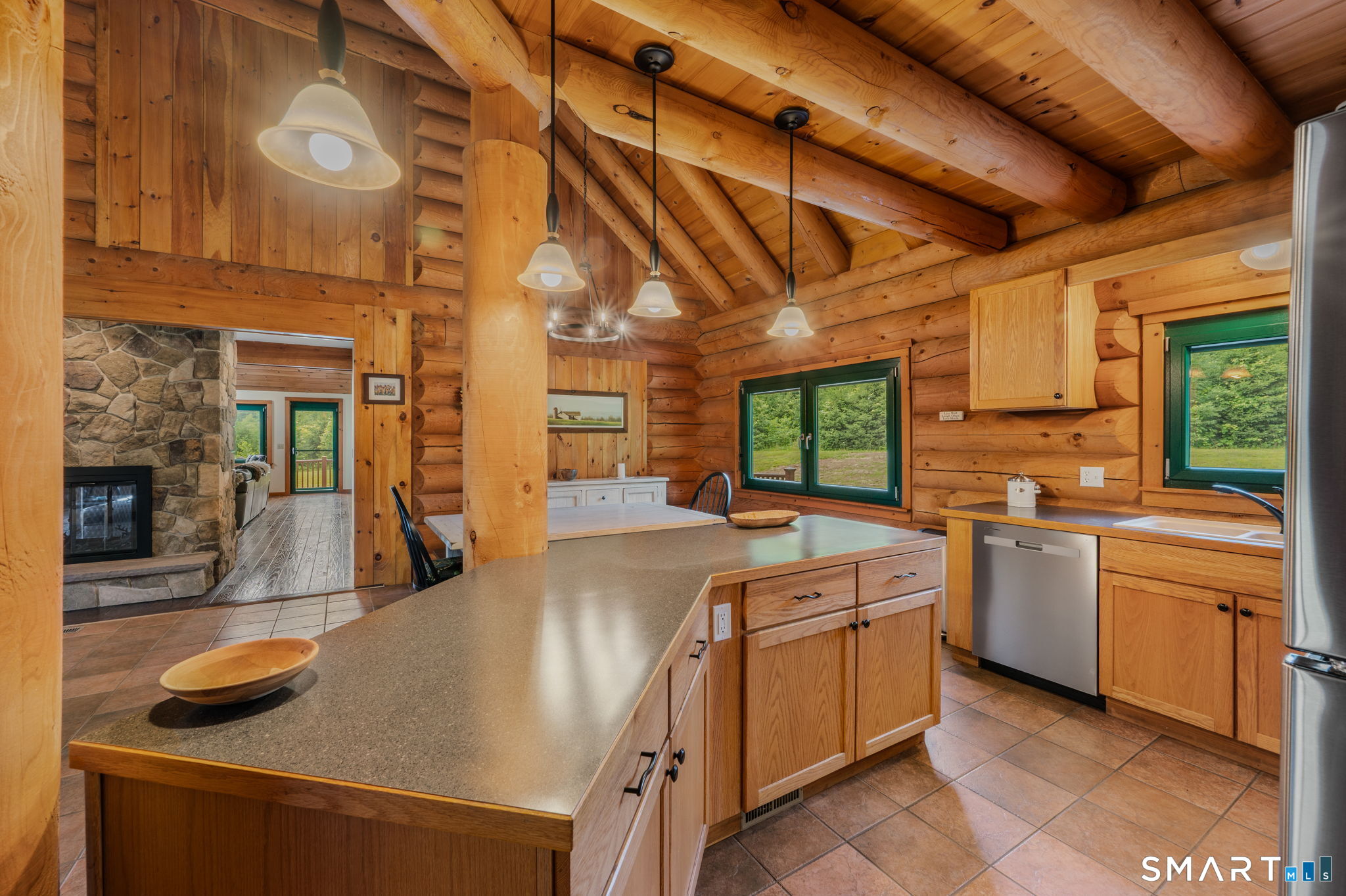 1409 Millbrook Road Middletown, CT 06457 - Photo 5 of 34