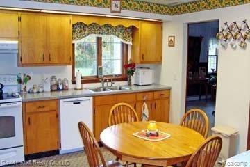 7691 Pigeon Road Pigeon, MI 48755 - Photo 7 of 23 7691PigeonKitchen4.jpg