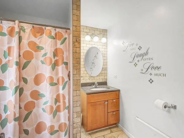 $3,150 | 8621 Natchez Avenue, Burbank, IL 60459