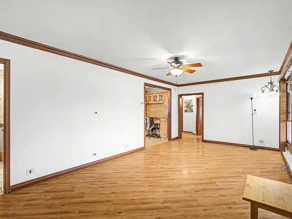 $3,150 | 8621 Natchez Avenue, Burbank, IL 60459