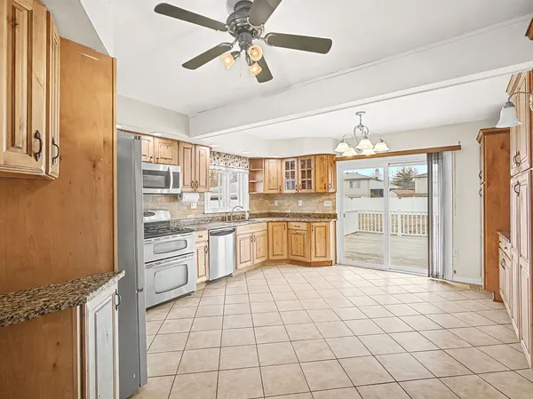 $3,150 | 8621 Natchez Avenue, Burbank, IL 60459