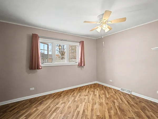 $3,150 | 8621 Natchez Avenue, Burbank, IL 60459