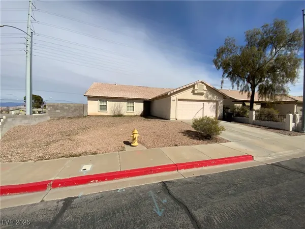 $1,995 | 630 Brownlee Drive, Henderson, NV 89015
