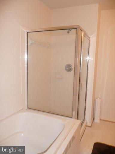 2002 Cooper Point Court Odenton, MD 21113 - Photo 5 of 11 Master Bath