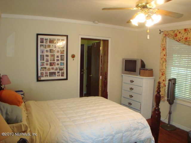1472 Birmingham Road South Jacksonville, FL 32207 - Photo 24 of 25 MASTER BEDROOM