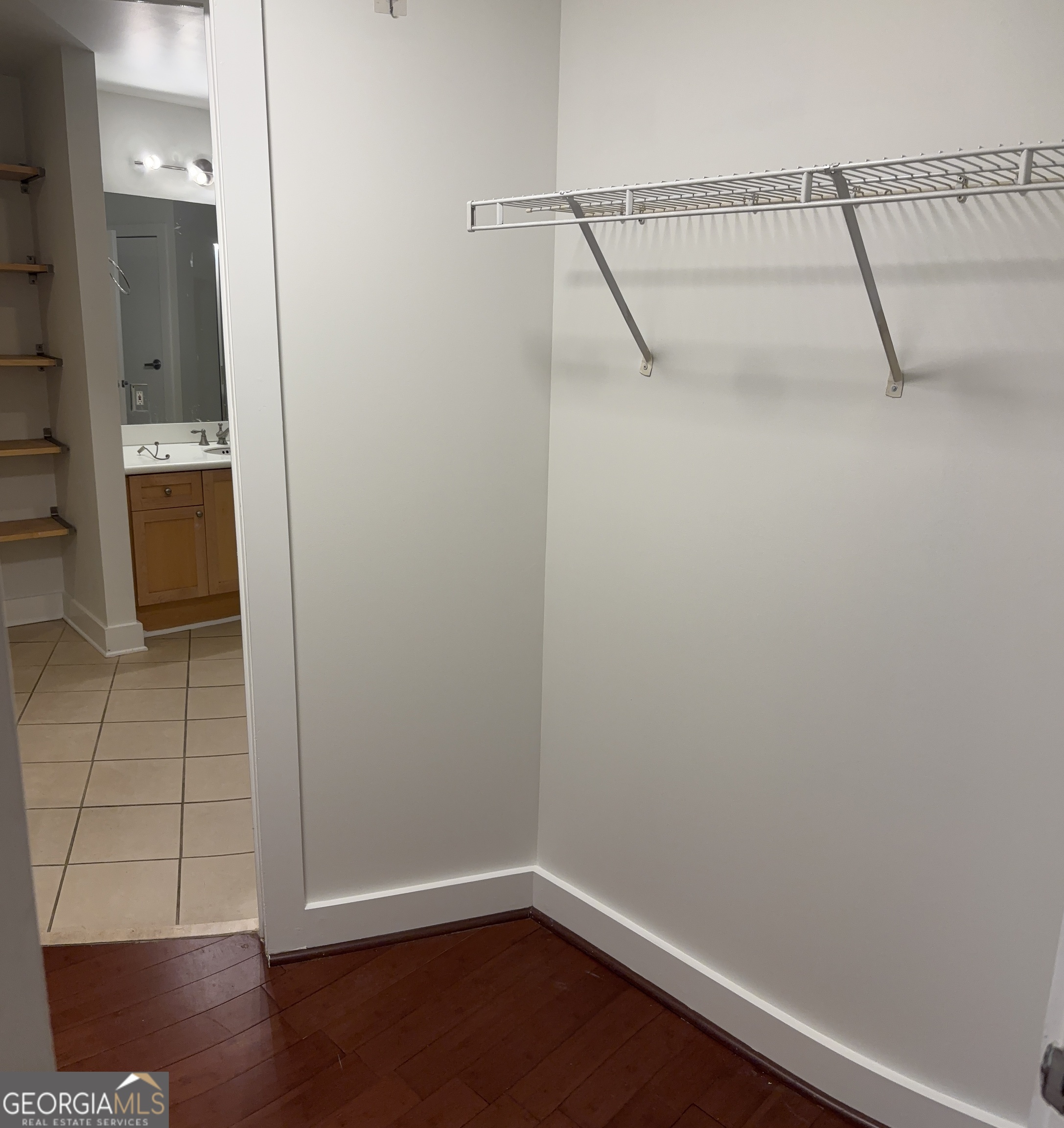 204 Walker Street Southwest Atlanta, GA 30313 - Photo 20 of 43 a view of small space