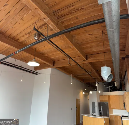 a view of multiple houses with sky view