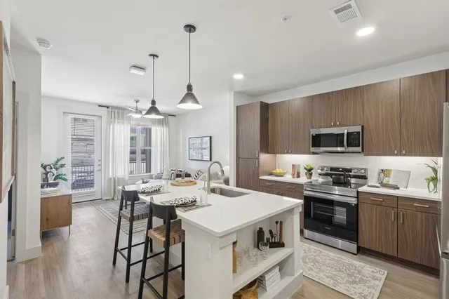 $1,505 | 9301 Brewer Boulevard, Unit 2106, Fort Worth, TX 76123