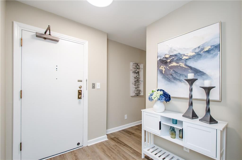 3530 Piedmont Road Northeast, Unit F5 Atlanta, GA 30305 - Photo 4 of 28