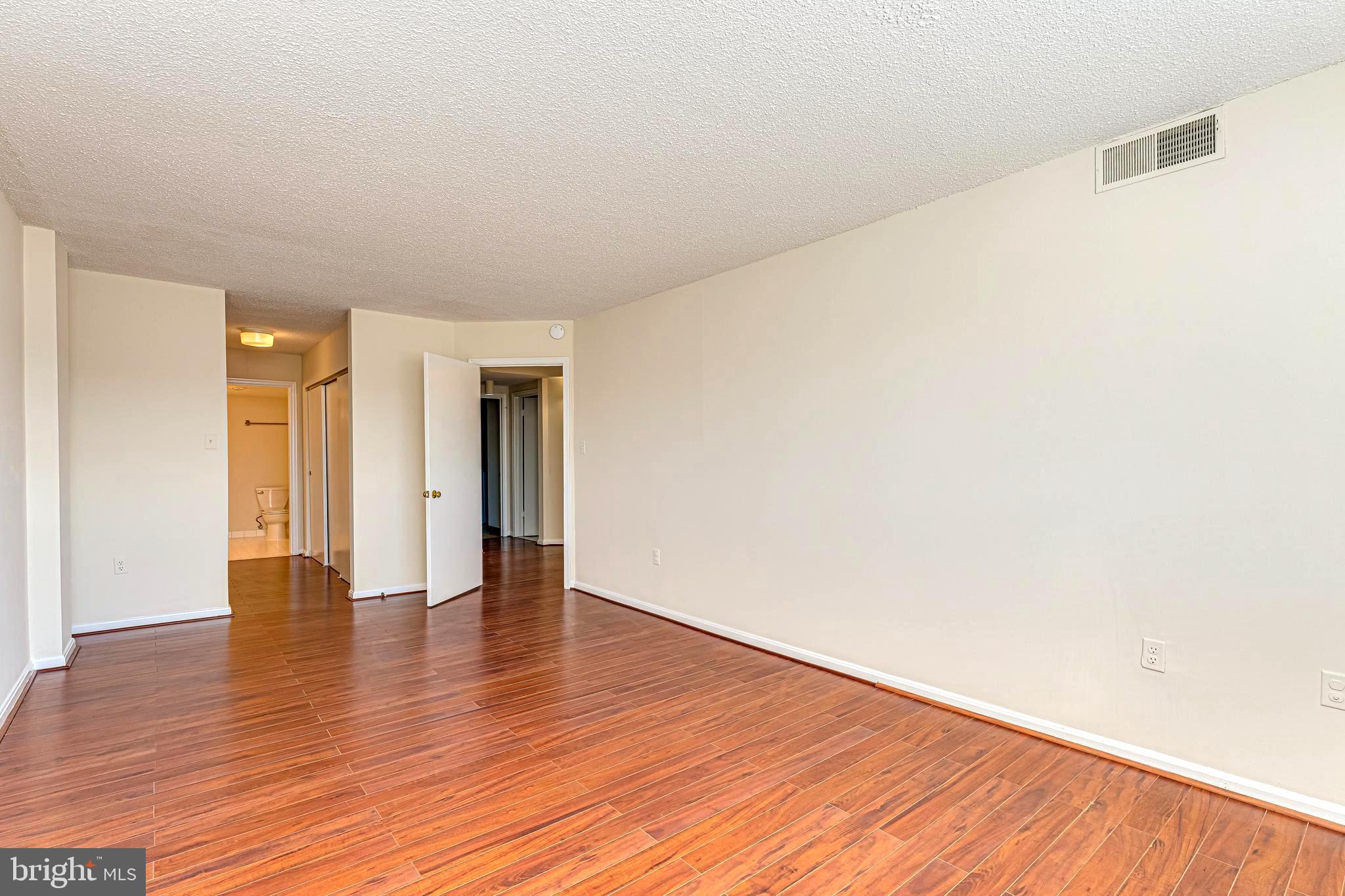 1040 Deer Ridge Drive, Unit 204 Baltimore, MD 21210 - Photo 21 of 36