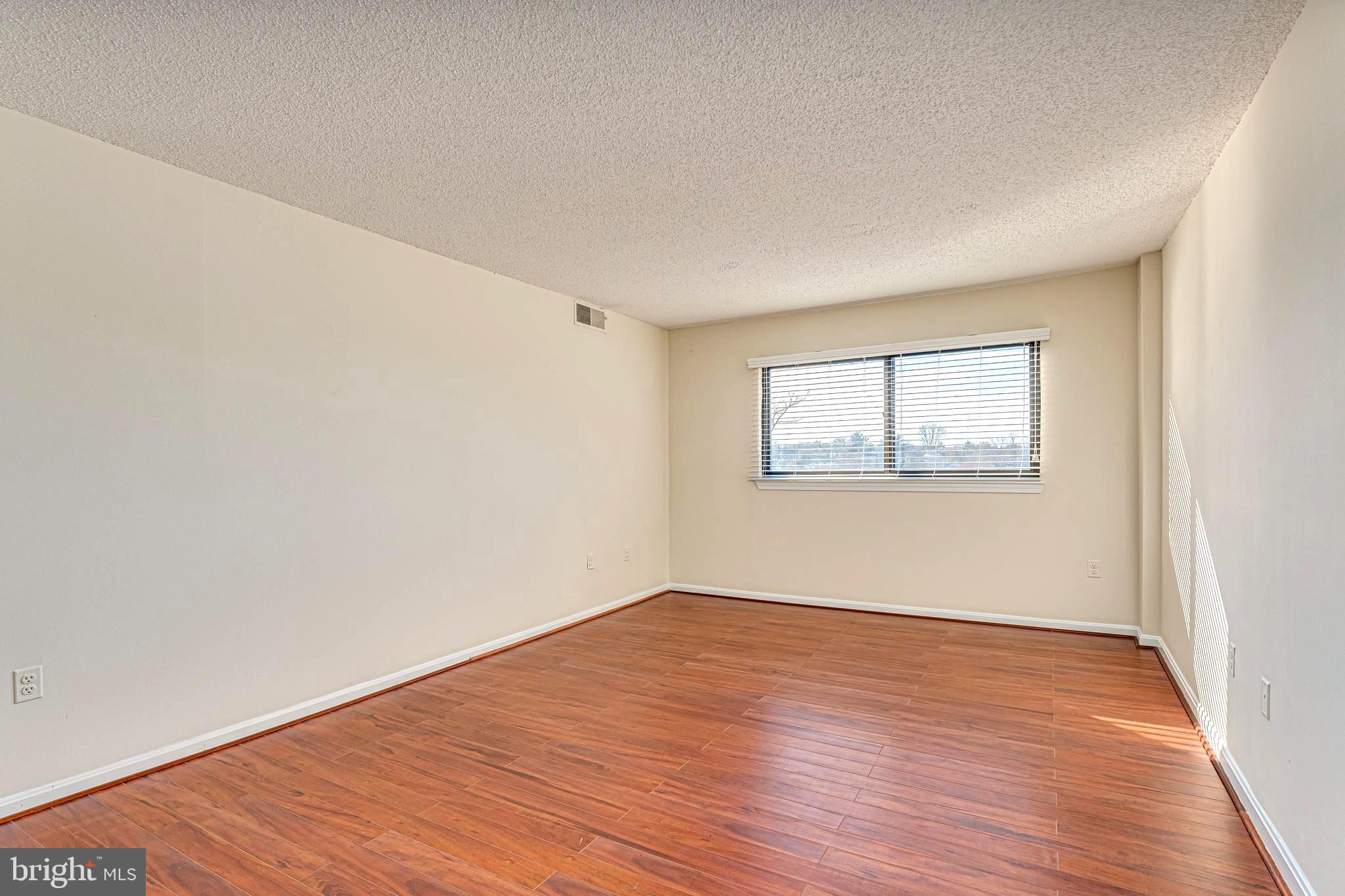 1040 Deer Ridge Drive, Unit 204 Baltimore, MD 21210 - Photo 23 of 36