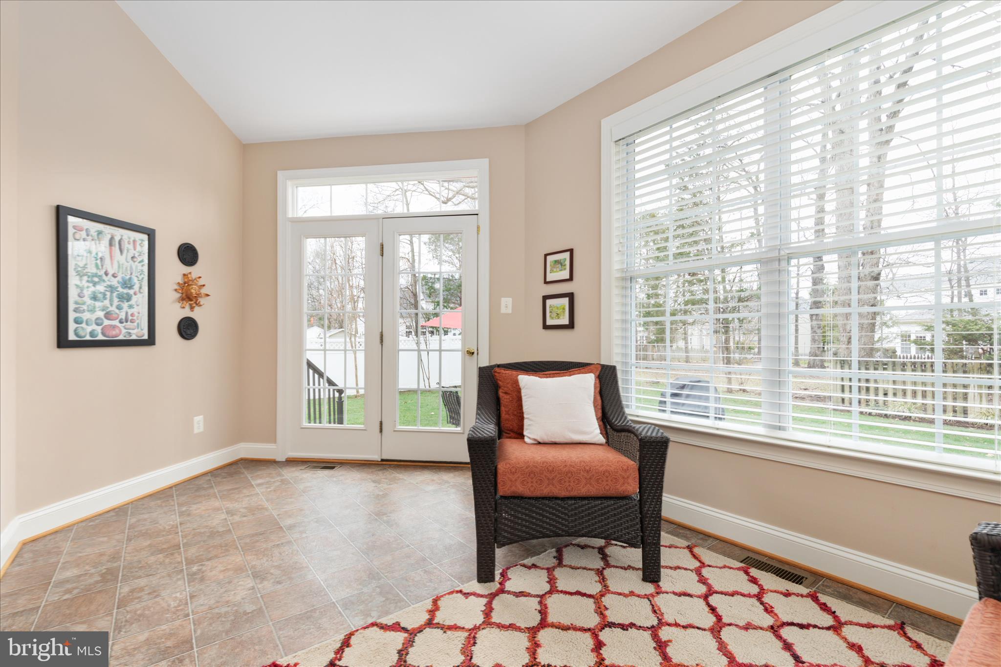10116 Middlebrooks Terrace Nokesville, VA 20181 - Photo 19 of 78 a living room with furniture and a window