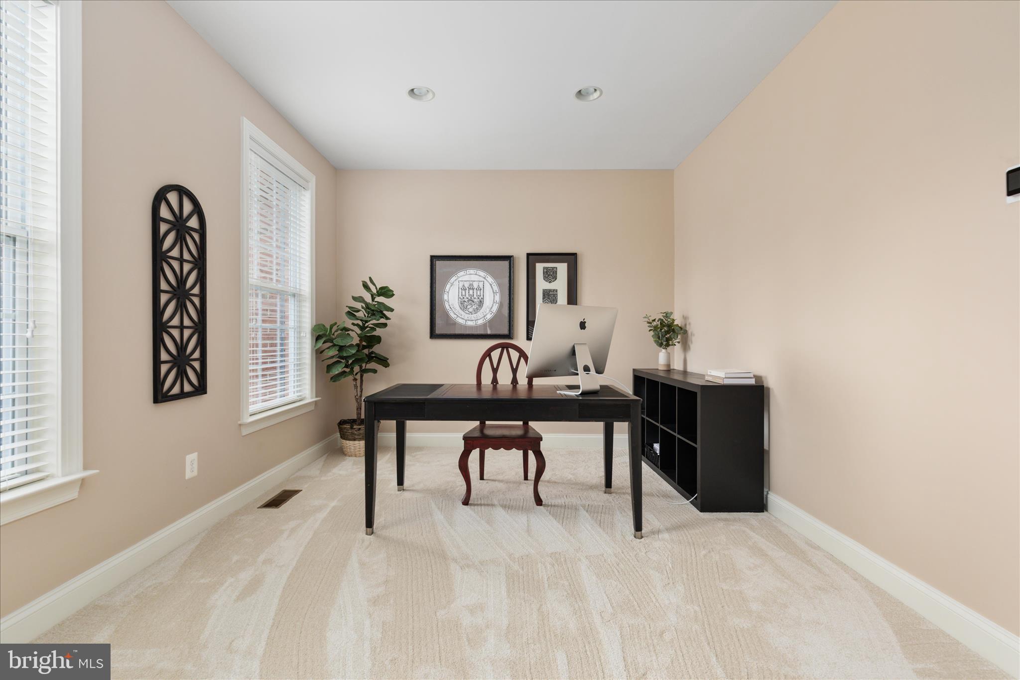 10116 Middlebrooks Terrace Nokesville, VA 20181 - Photo 10 of 78 a view of a livingroom with furniture
